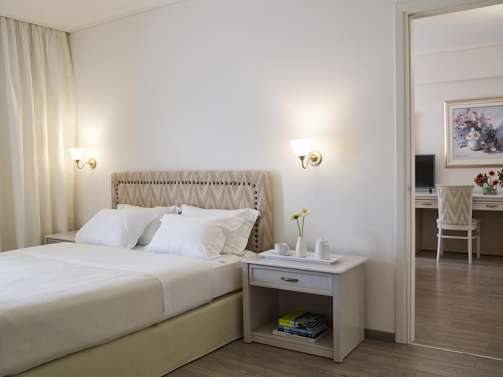 Hotel Amarilia family room.jpg
