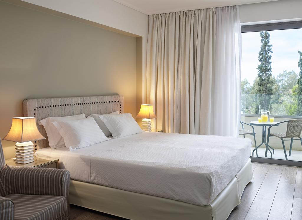 Hotel Amarilia junior suite 1.jpg