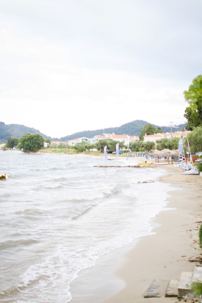 Castle Pontos - pogled na plažu.jpg