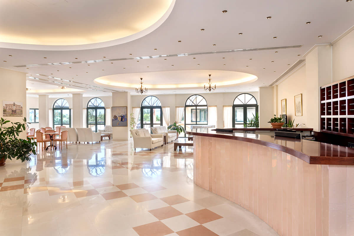 Century Resort Hotel-Recepcija.jpg