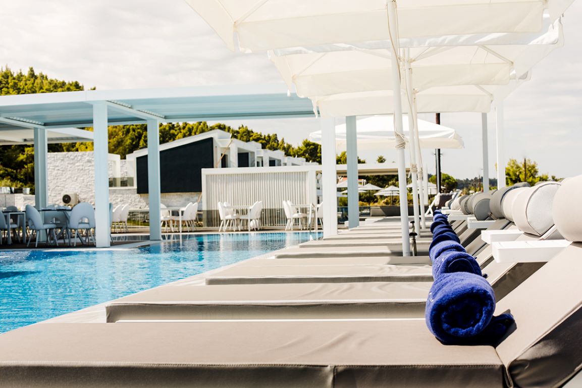 Crystal Villas & Suites-Glavni bazen.jpg