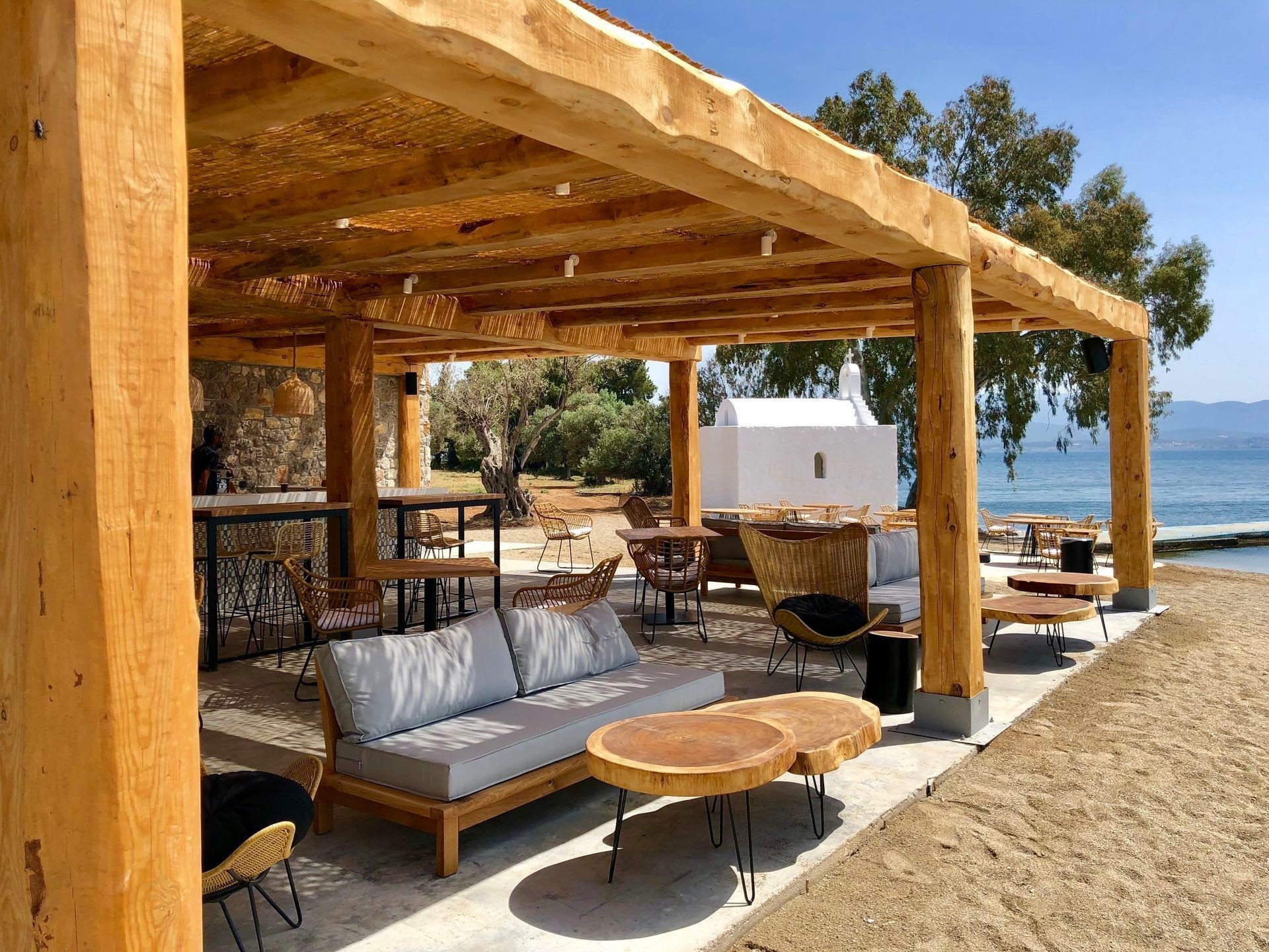 Hotel Amaronda Resort _ Spa beach bar.jpeg
