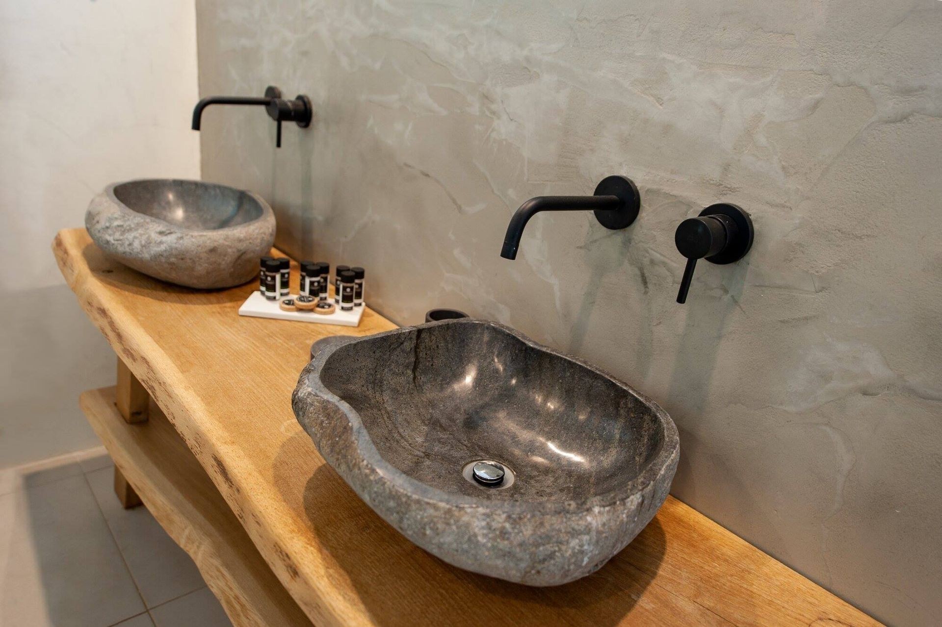 Hotel Amaronda Resort _ Spa suite bathroom.jpeg