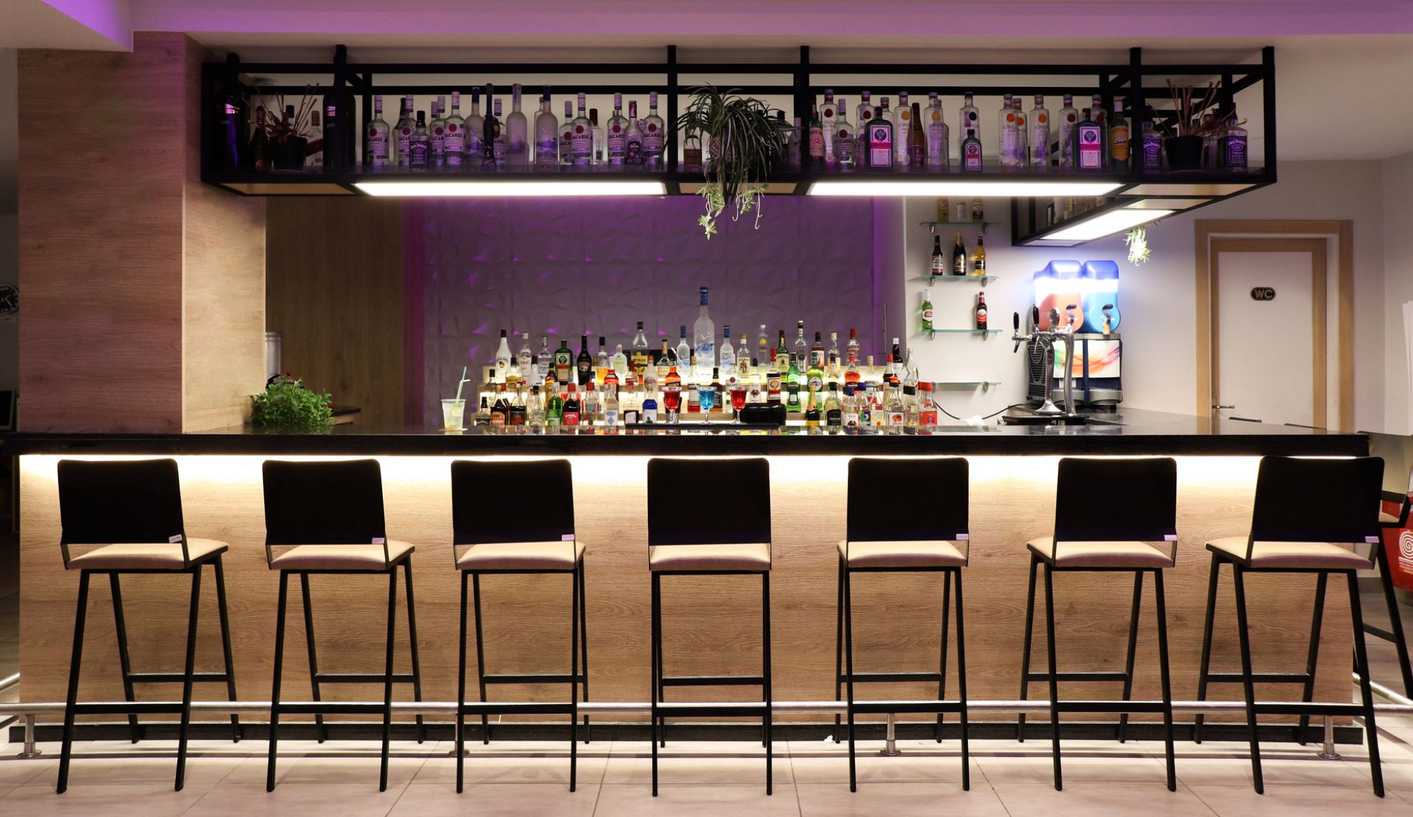 Ekati Mare Hotel & Suites-Lobby bar.jpg