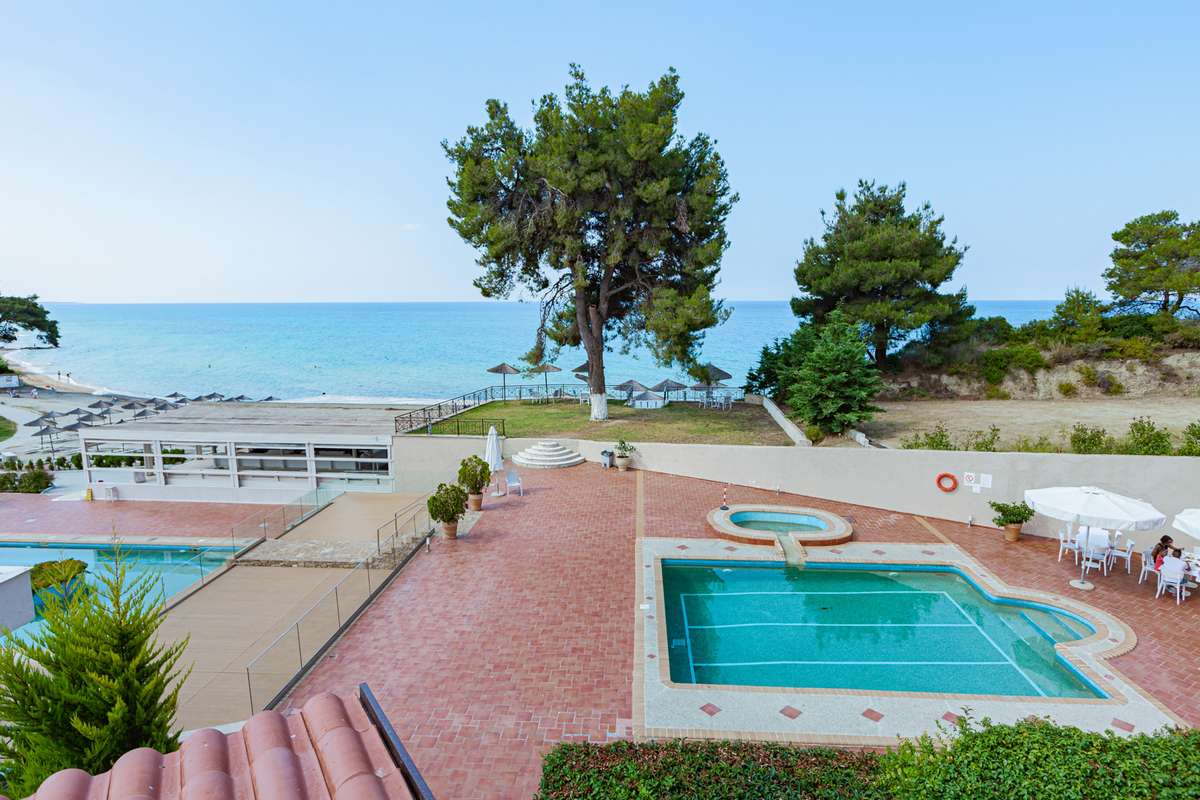 Elani Bay Resort hotel - bazen za decu.jpg