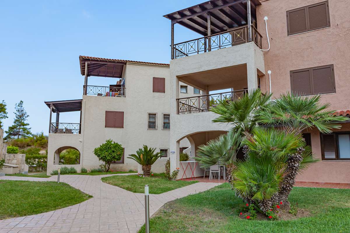 Elani Bay Resort hotel - bašta.jpg