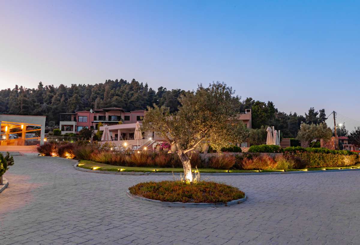 Elani Bay Resort hotel - okolina hotela.jpg