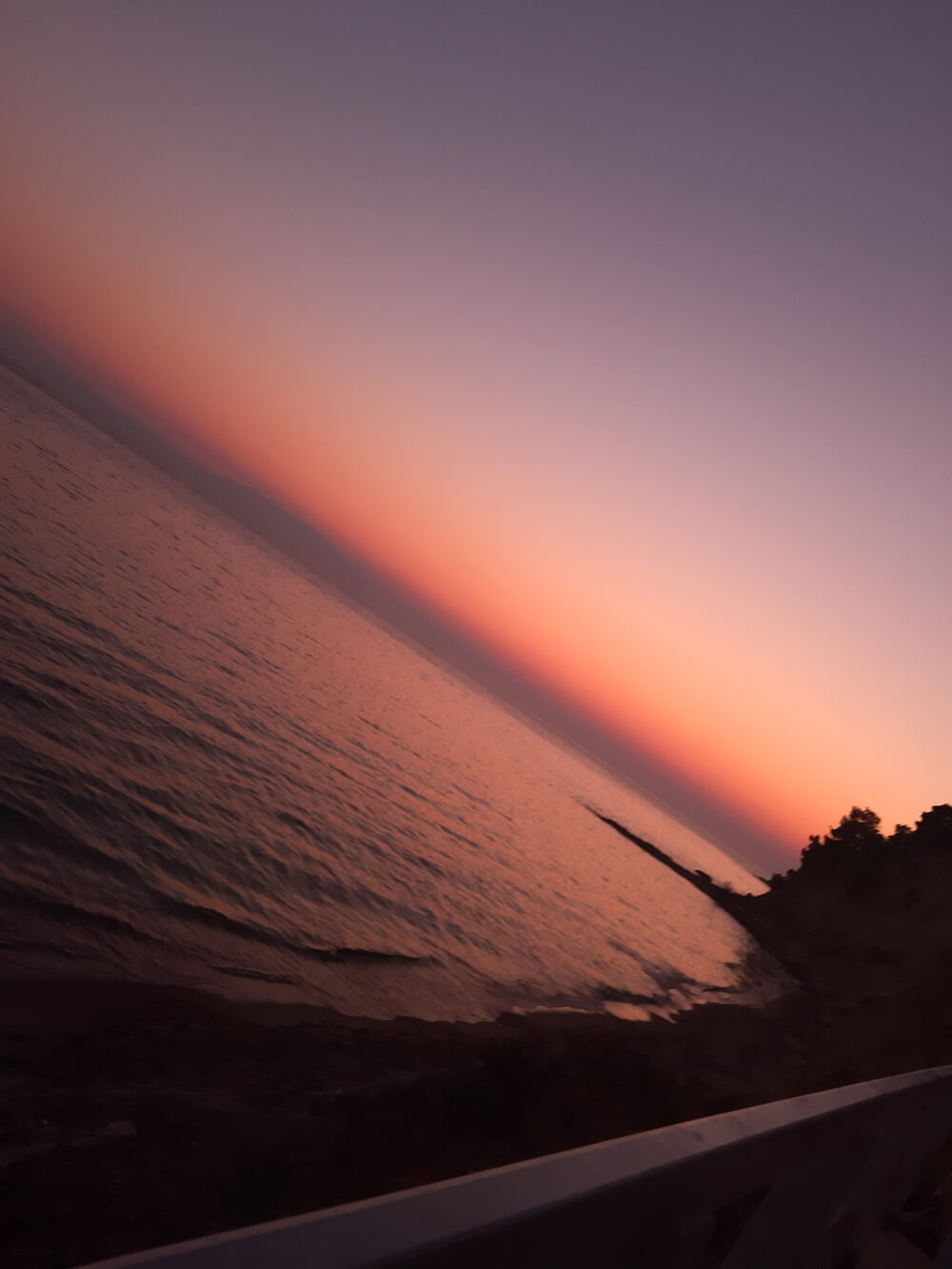 Hotel Elani Bay Resort - noćni pogled sa plaže.jpg