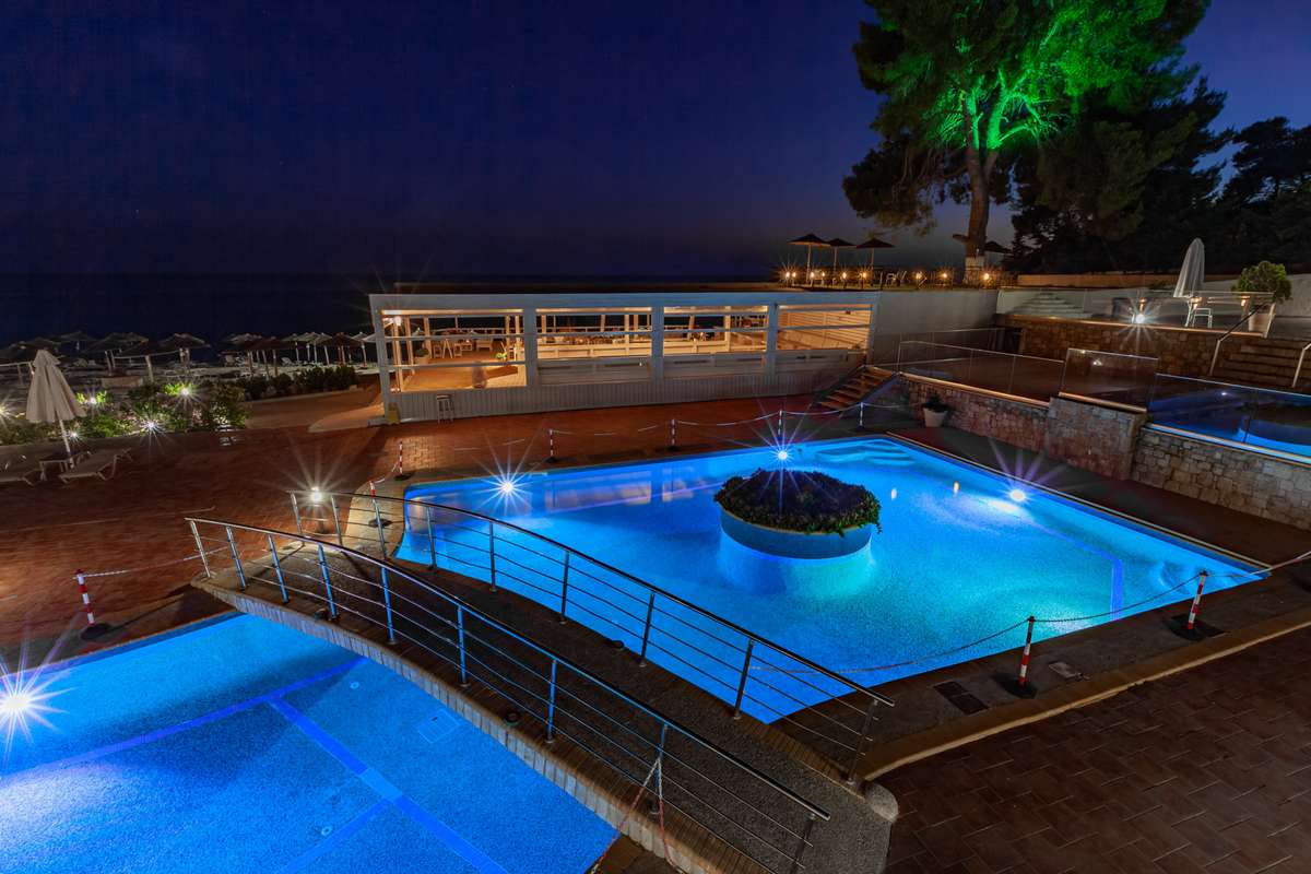 Hotel Elani Bay Resort - pogled na bazen.jpg