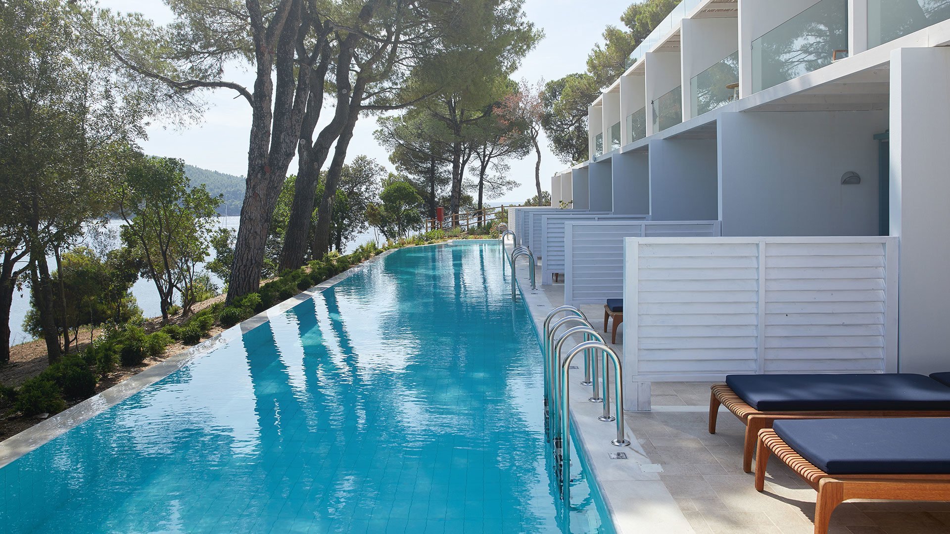 Elivi Hotel-Double xenia swim up.jpg