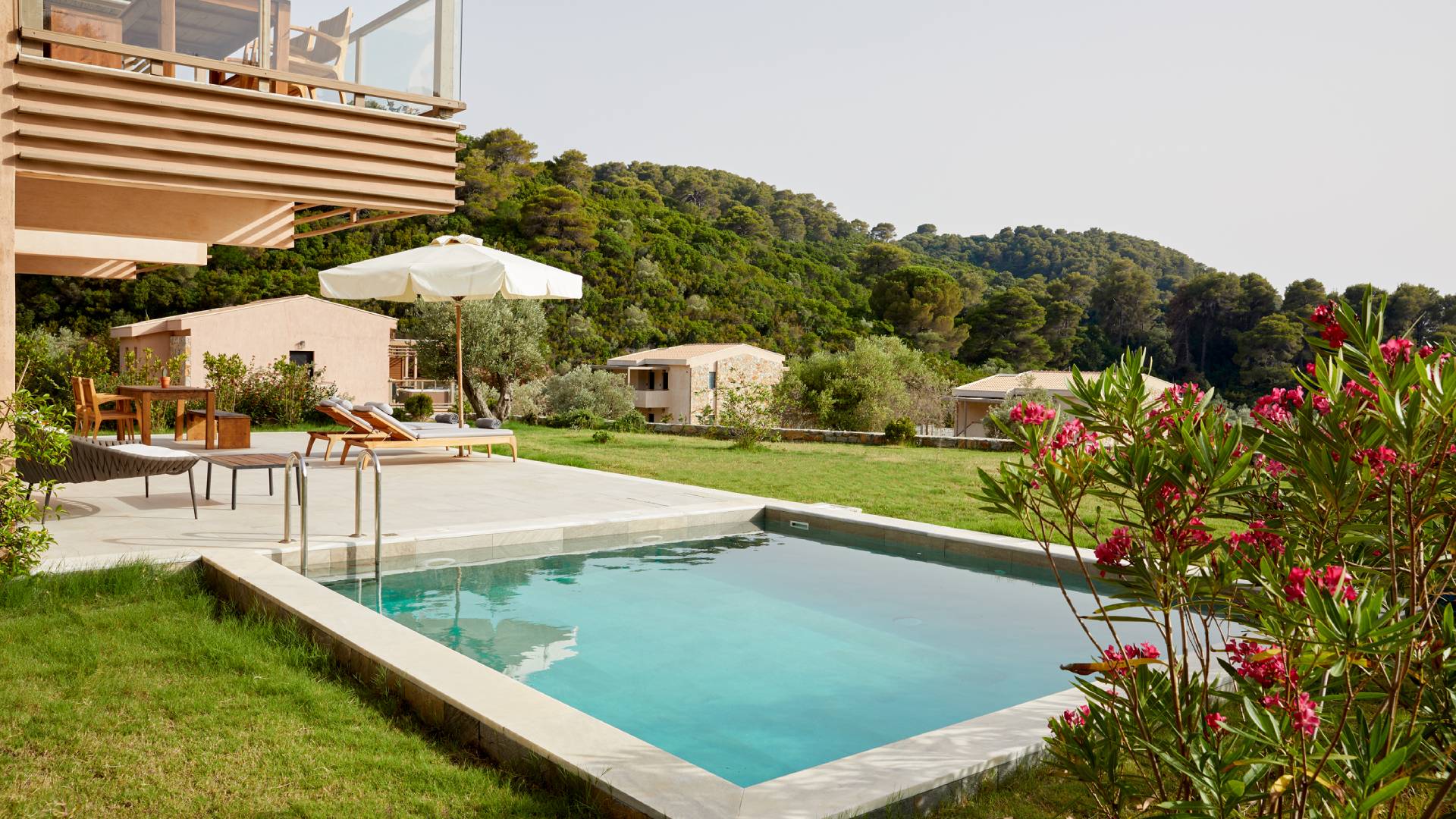 Hotel Elivi-Premium suite private pool Grove rooms.jpg