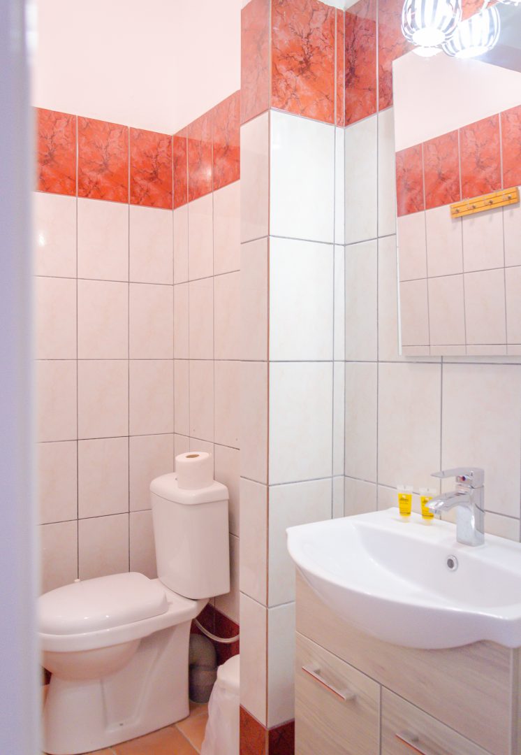 Hotel Ellas - kupatilo.jpg
