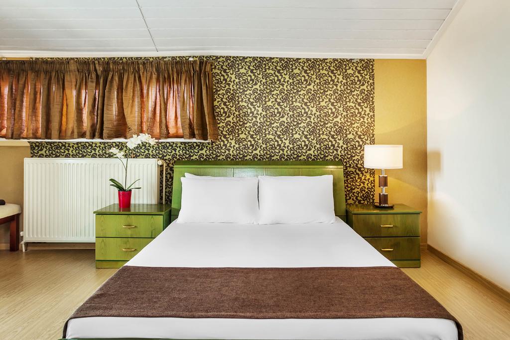 Hotel Amfion double superior room.jpg