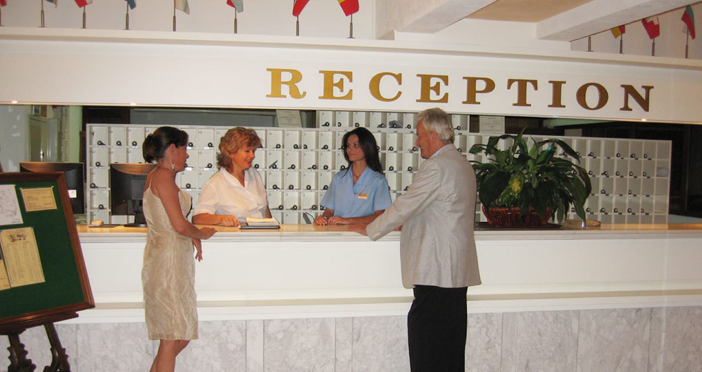 Esperides Beach Hotel-Recepcija.jpg