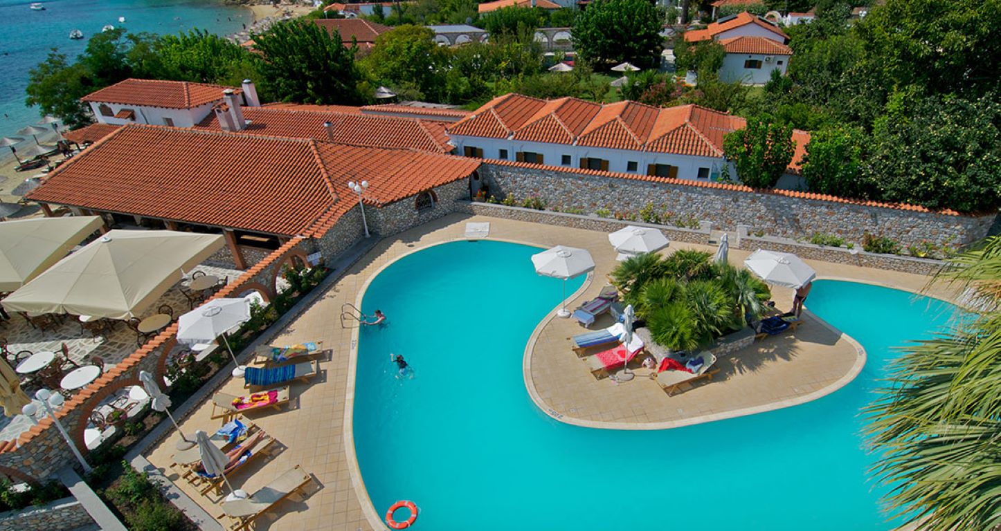 Hotel Esperides Beach-Bazen.jpg