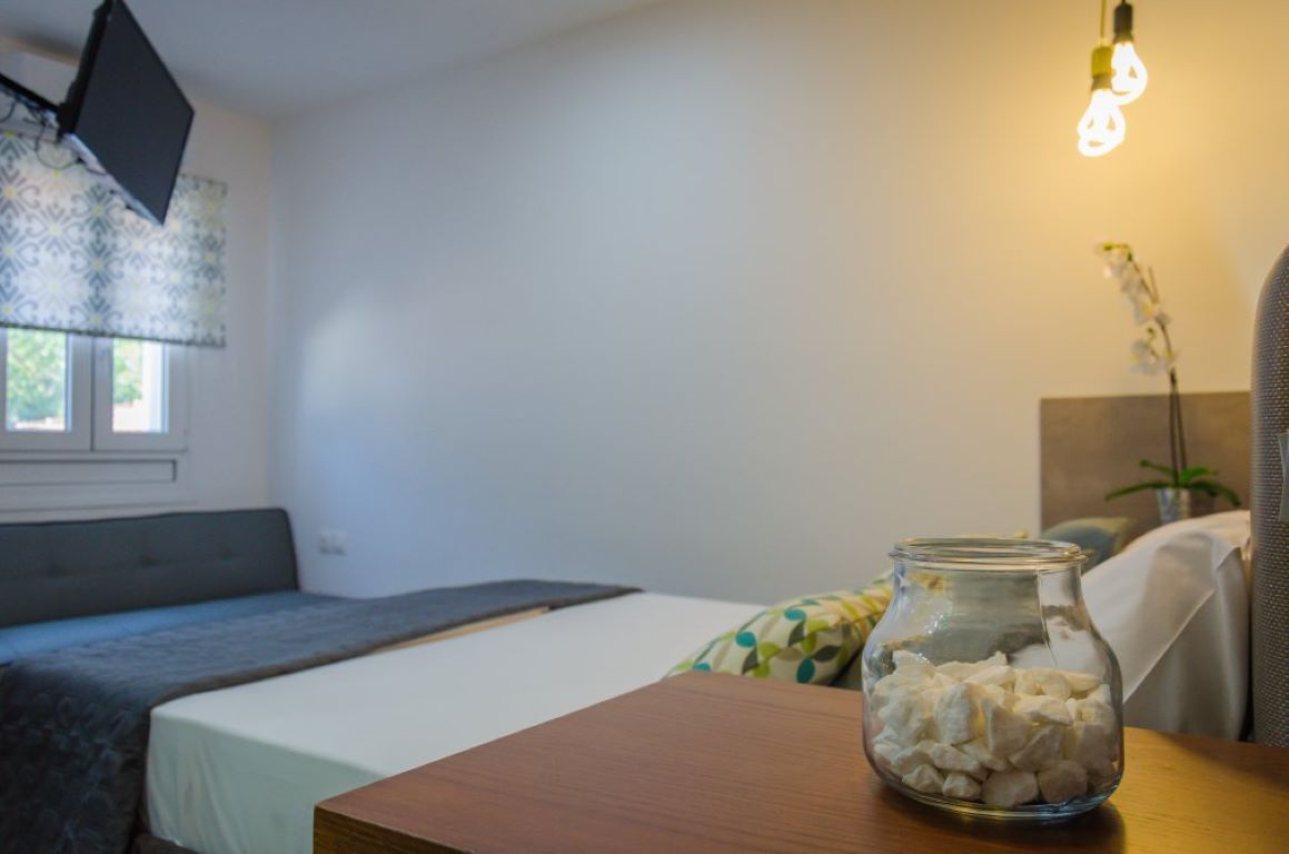 Ester Luxury Rooms Hotel-Standardna soba bez balkona.jpg