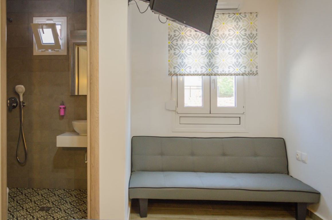 Ester Luxury Rooms-Standardna soba bez balkona.jpg