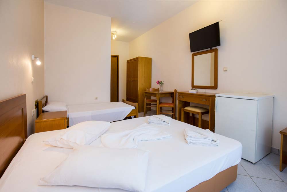 Filipos hotel - soba iz drugog ugla.jpg