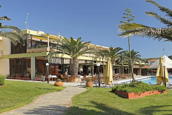 Golden Sand Hotel - izgled spolja.jpg