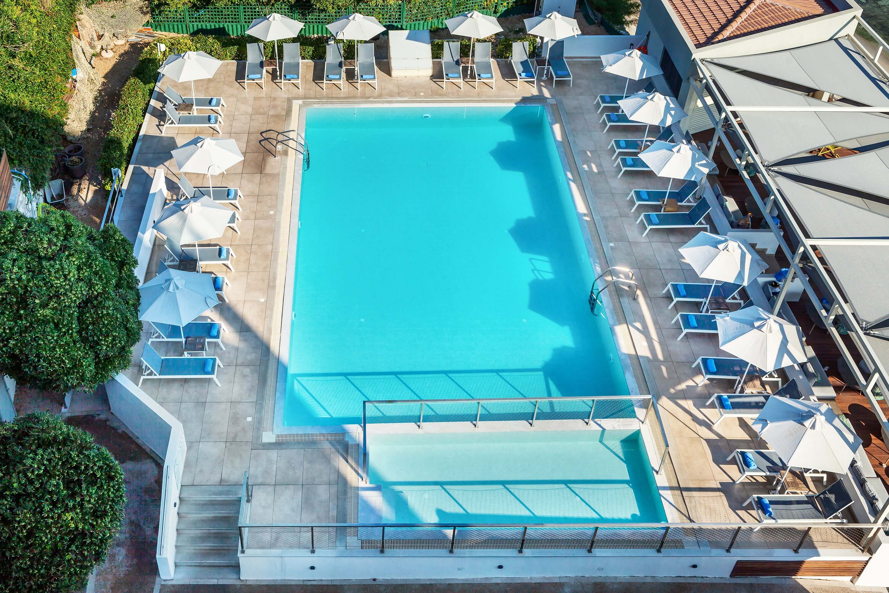 Ammon Zeus pool.jpg