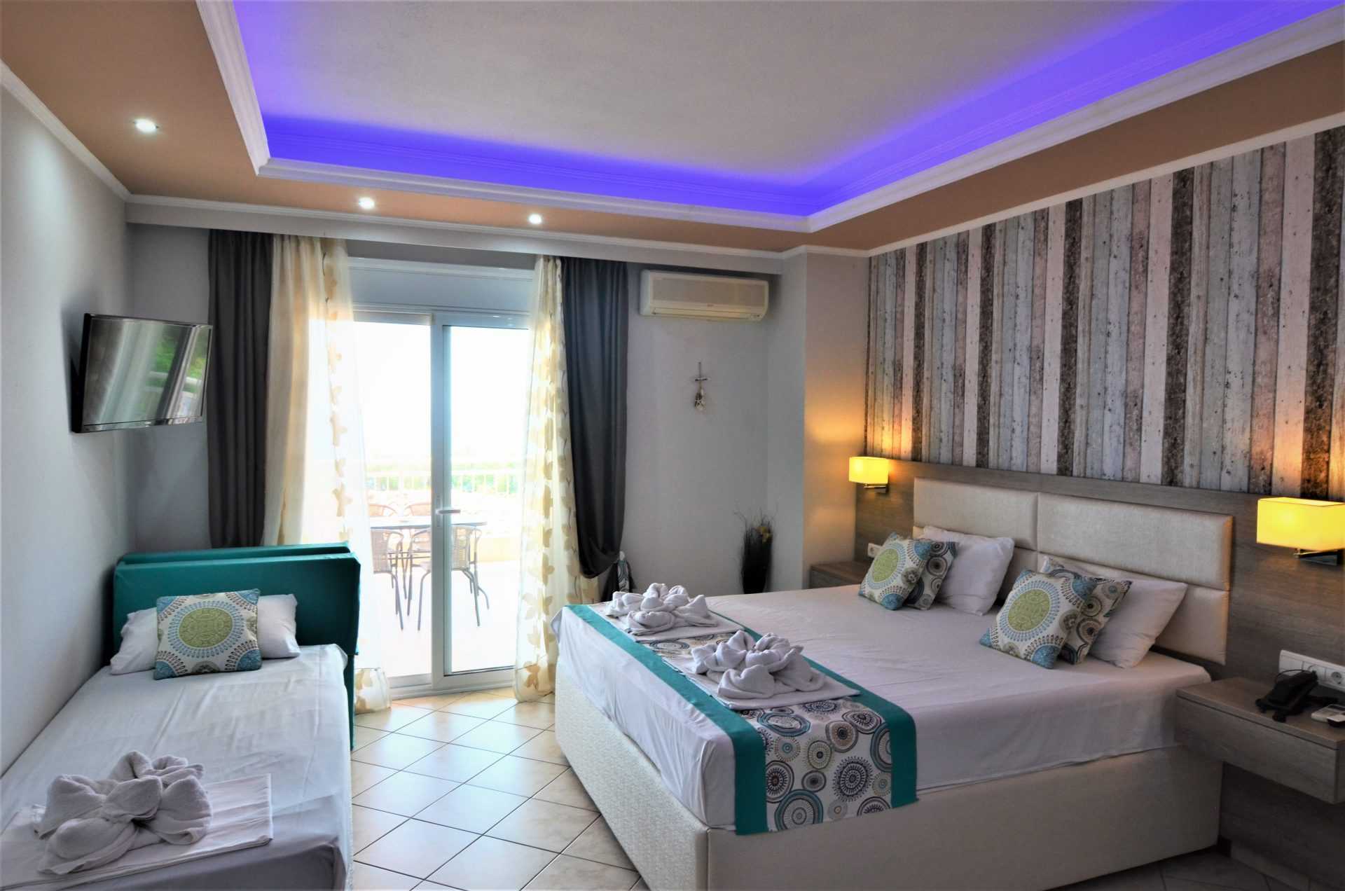 Grand Beach Hotel - pogled na sobu.jpg