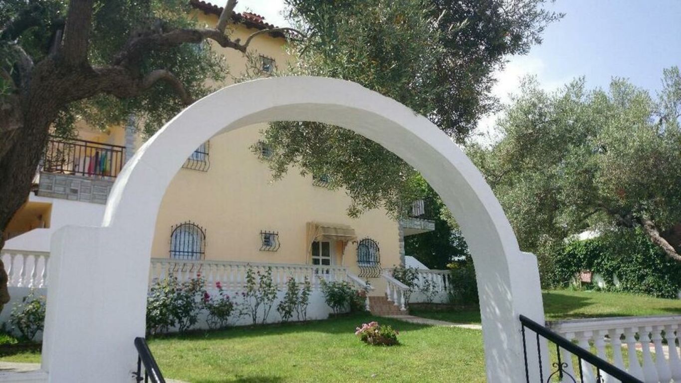 Kassandra Bay-Prilaz hotelu.jpg