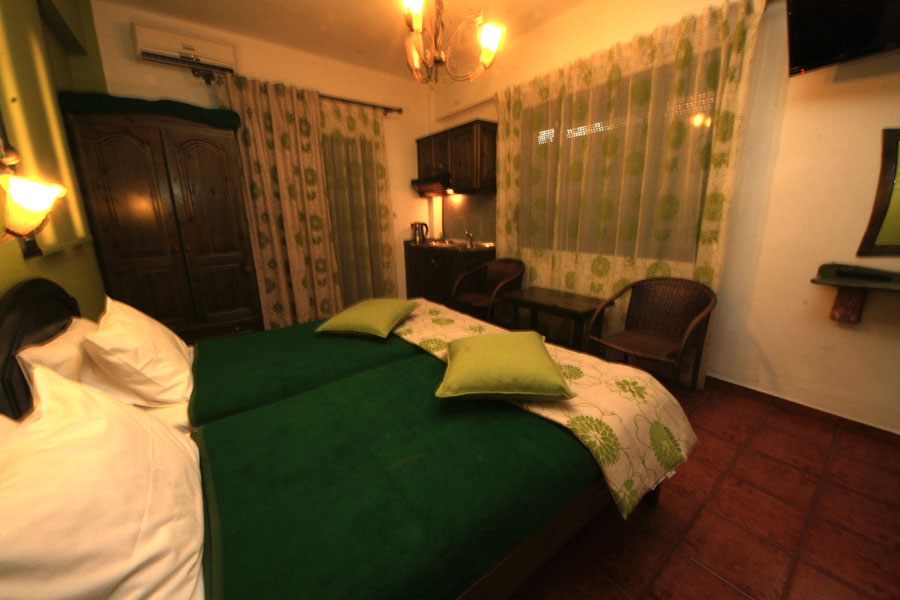 Kastro Apartments - kreveti.jpg