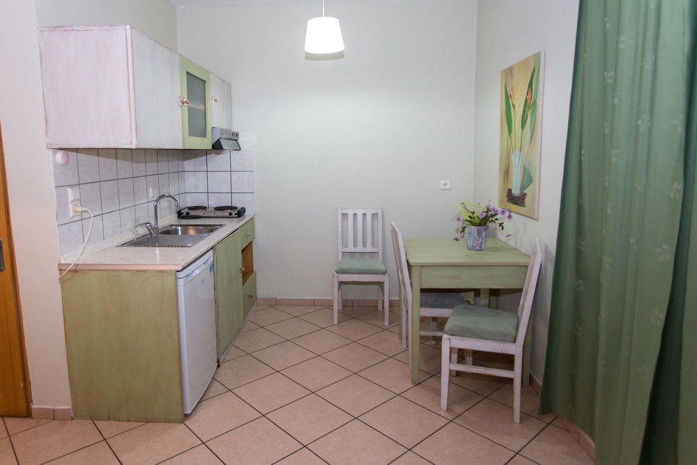 Hotel Achilleas apartment kitchen.jpg