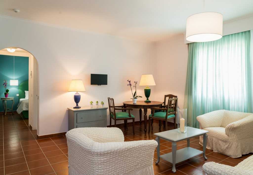Keri Village _ SPA by Zante Plaza - deo za sedenje jos jedan ugao.jpg