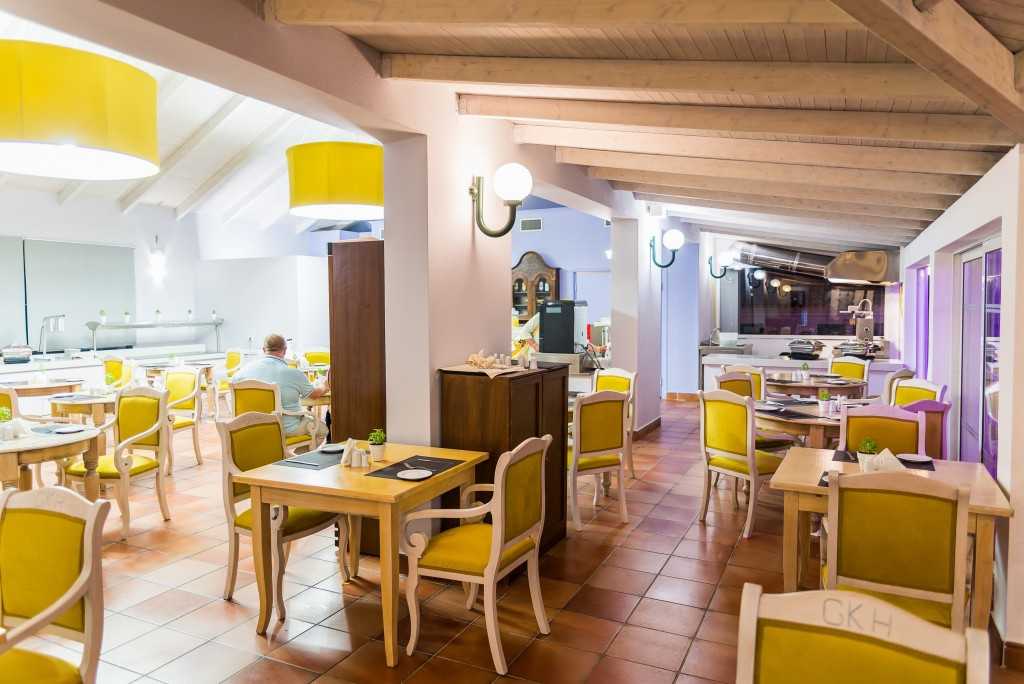 Keri Village _ SPA by Zante Plaza - restoran drugi ugao.jpg