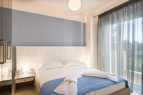 Lagaria Hotel and Suites - francuski ležaj.jpg