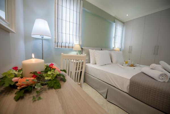Lefkadio Suites - pogled na sobu.jpg