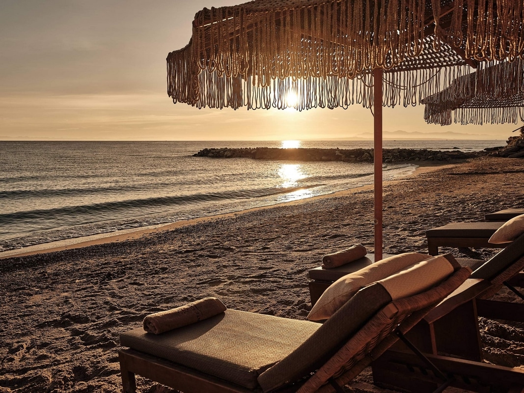 Lesante Blu Exclusive Beach Resort - pogled na zalazak sunca sa plaze hotela.jpg