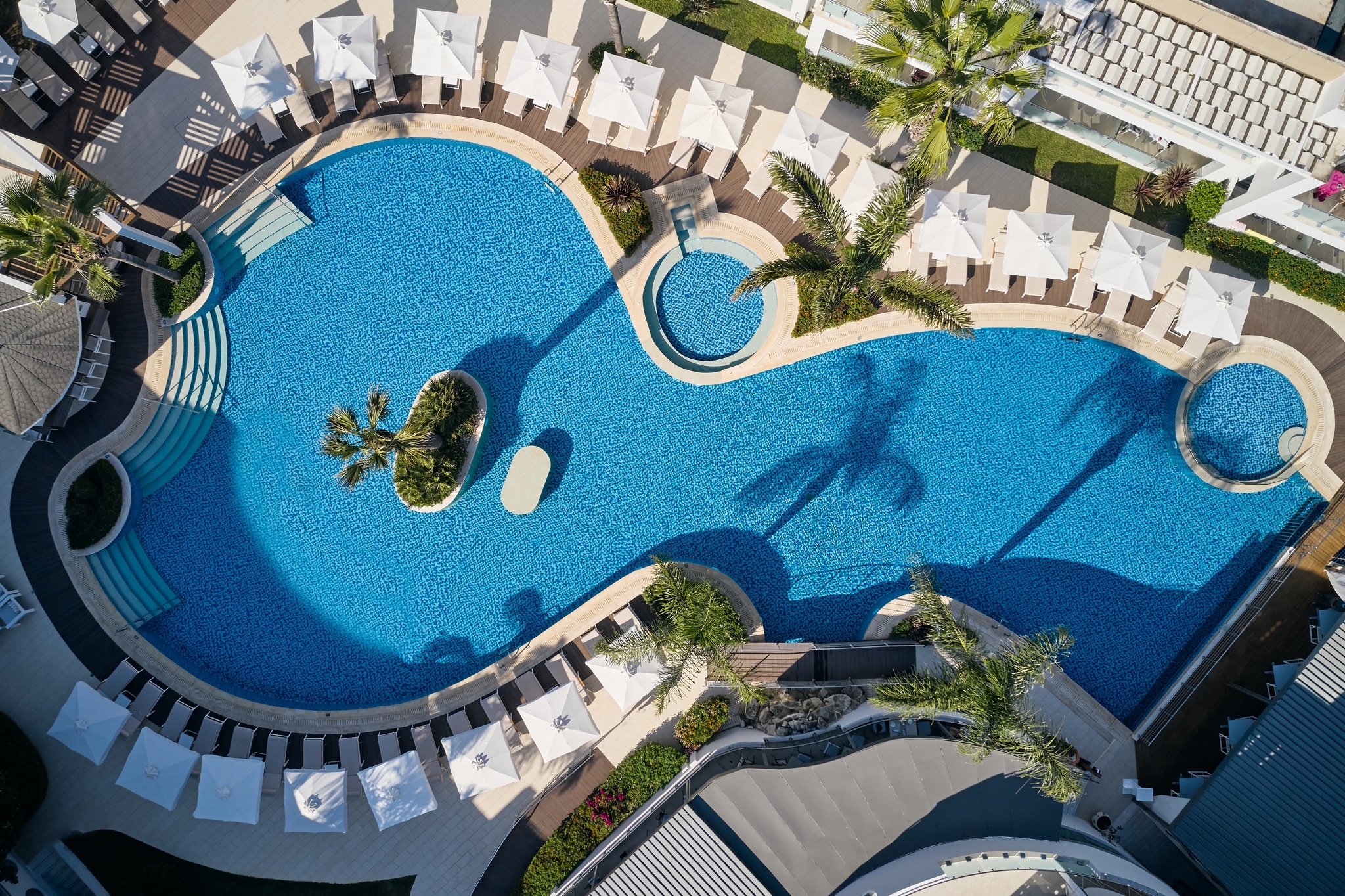 Lesante Classic Luxury Hotel _ Spa - bazen iz pticje perspektive.jpg