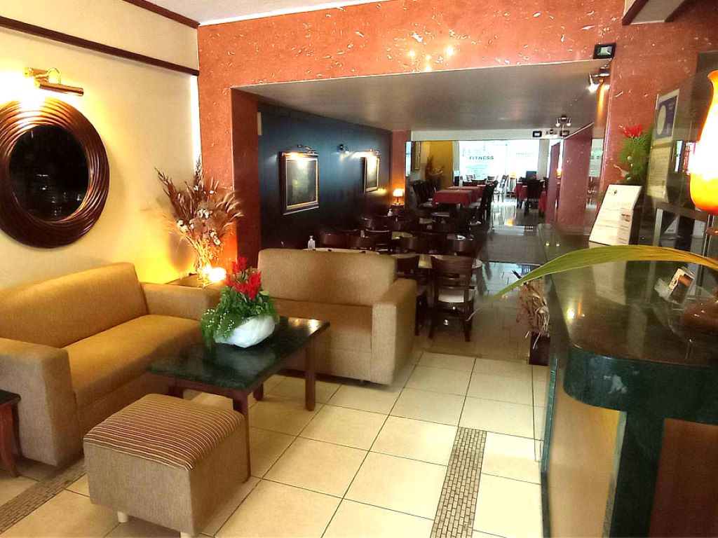 Hotel Lito-Lobby.jpg