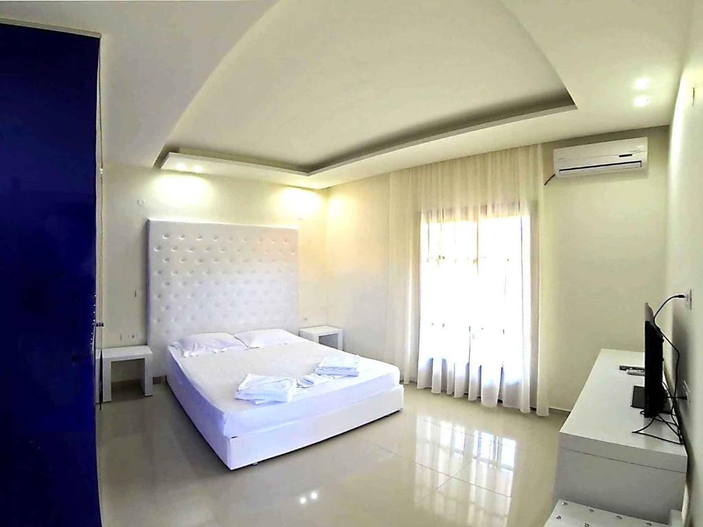 Hotel Macedon-Bela soba.jpg