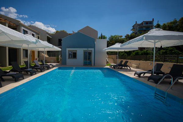 Mantinia Bay Hotel - bazen.jpg