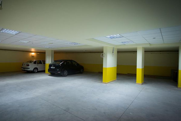 Mantinia Bay Hotel - podzemna garaza.jpg
