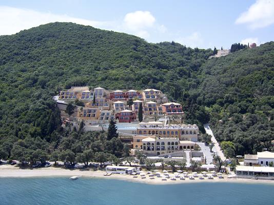 Marbella Nido Hotel - slika objekta iz drona.jpg