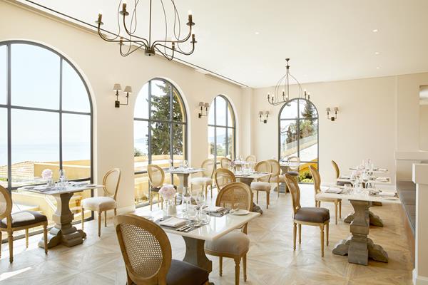 Marbella Nido Hotel - stolovi restorana.jpg