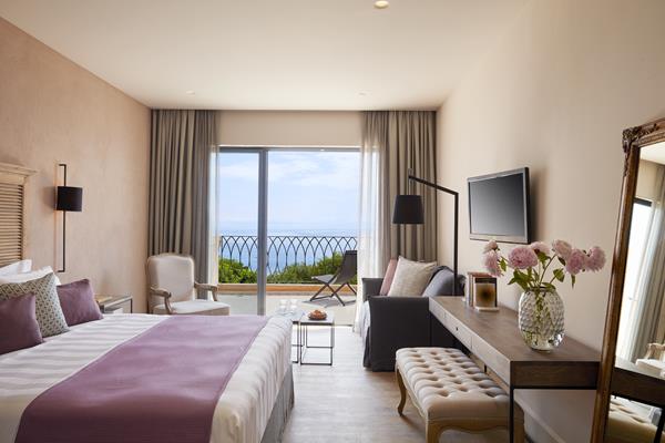 Marbella Nido Hotel pogled na sobu.jpg
