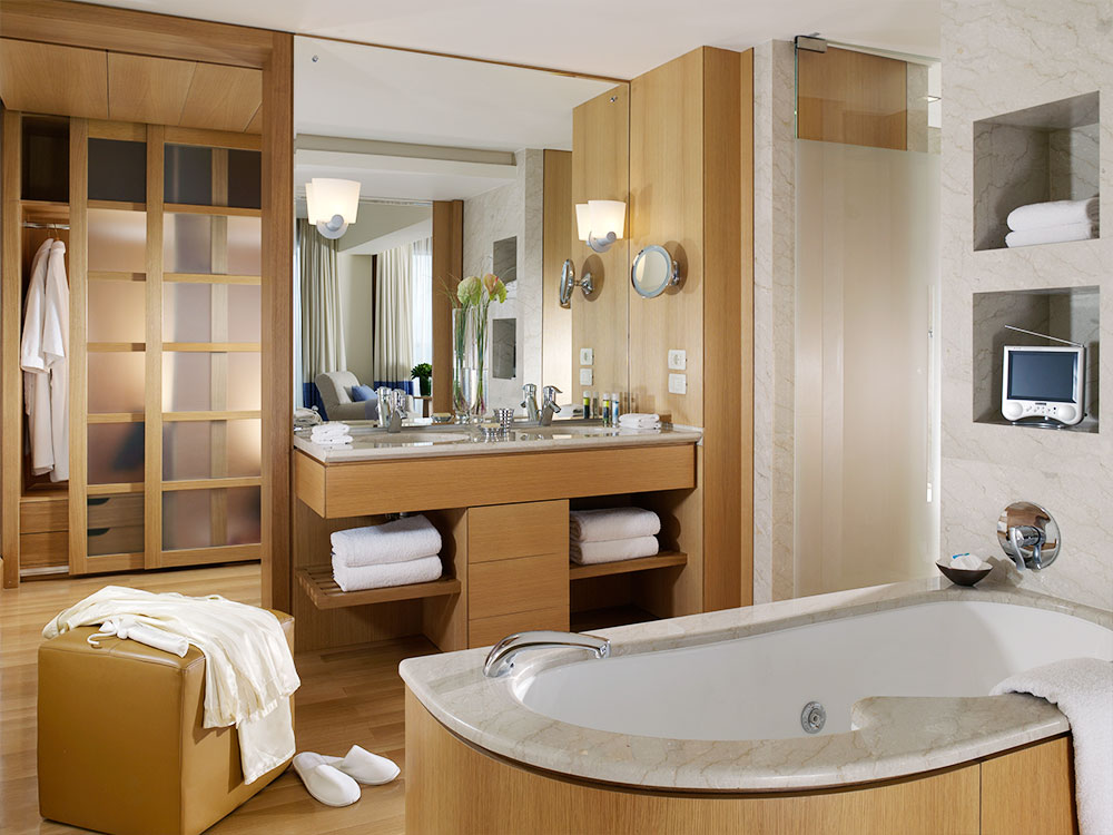 Hotel Amphitryon luxury suite sea view 1.jpg