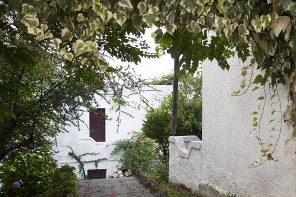Mariva Bungalows - izgled spolja iz drugog ugla.jpg