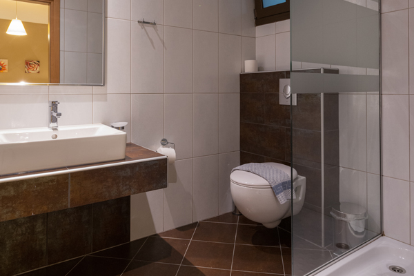 Mary_s residence suites - kupatilo.jpg