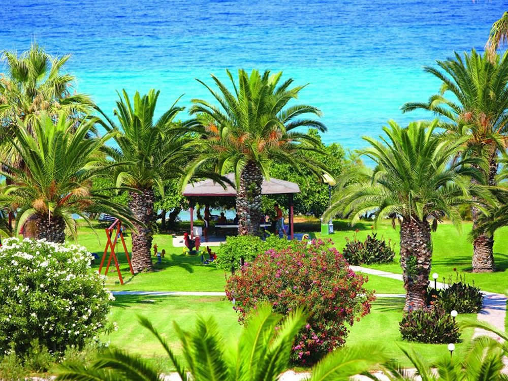 Mirabilia Hotel - plaža Kriopigija.jpg