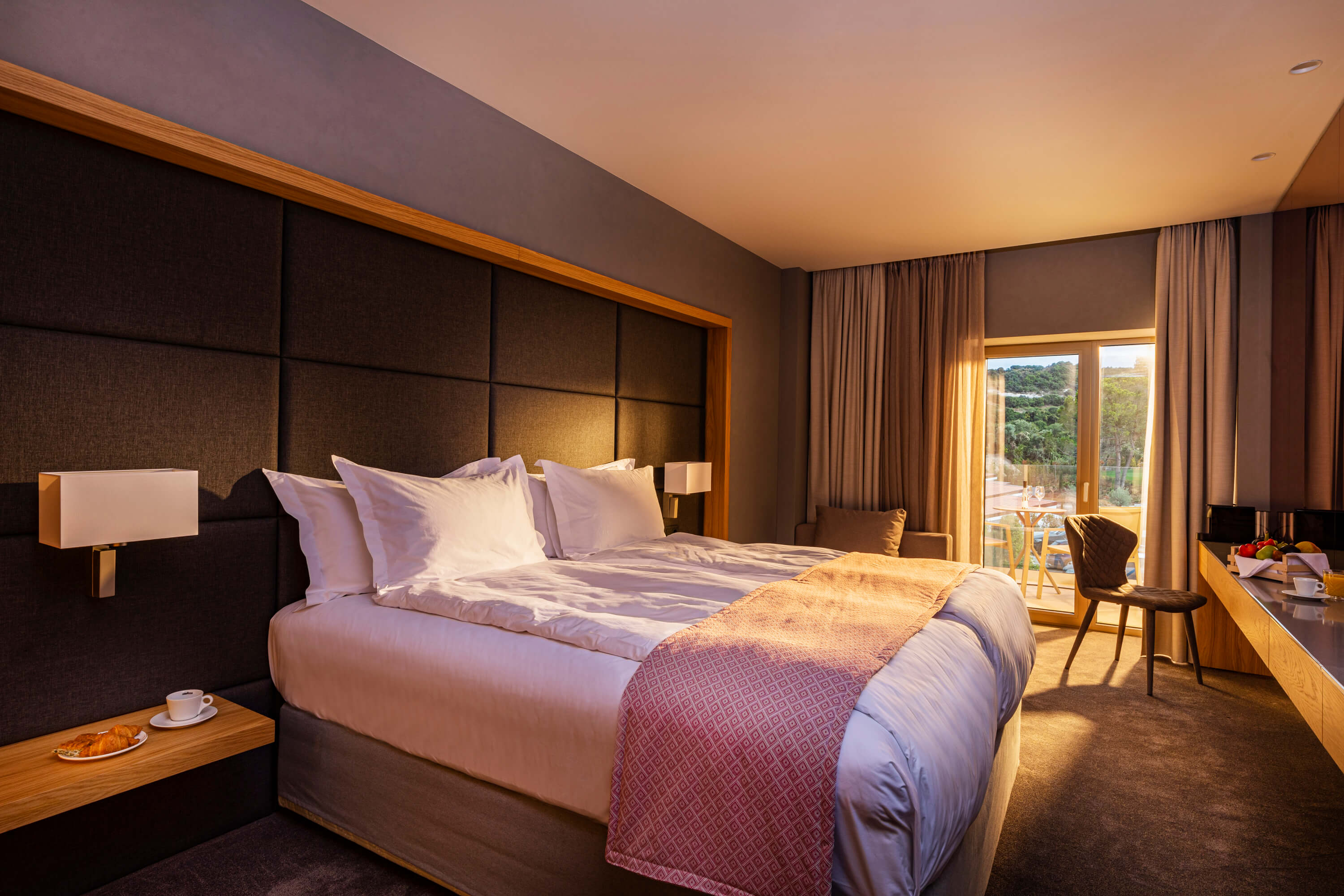 Hotel Mount Athos soba s francuskim ležajem.jpg