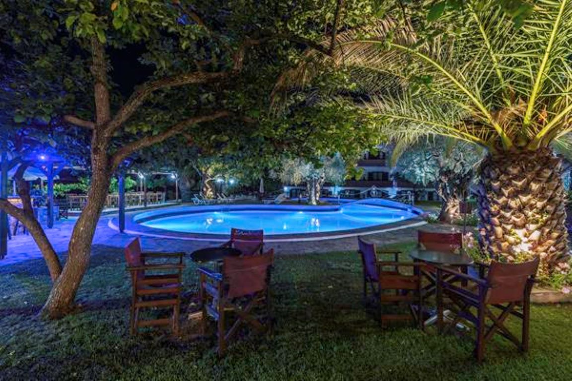 Natasa Hotel - Thassos bazen.jpg