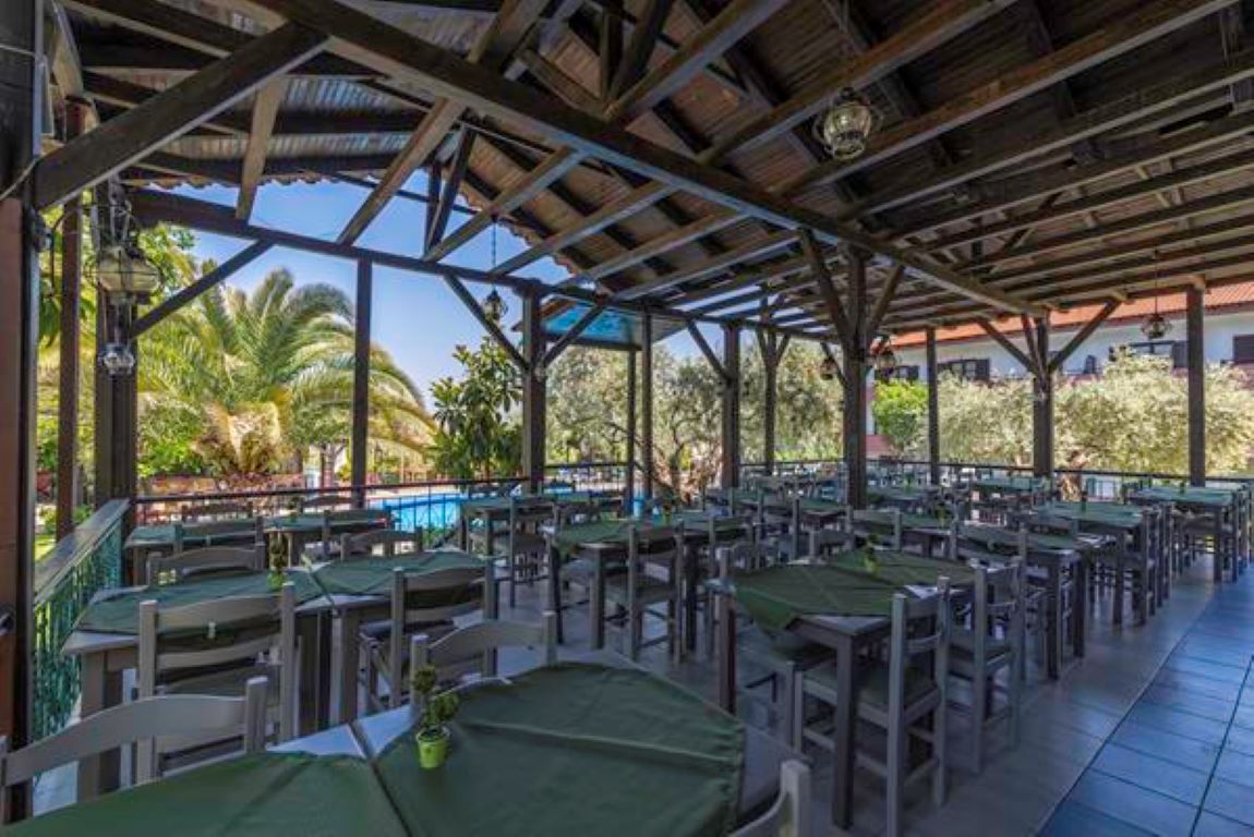 Natasa Hotel - Thassos restoran.jpg