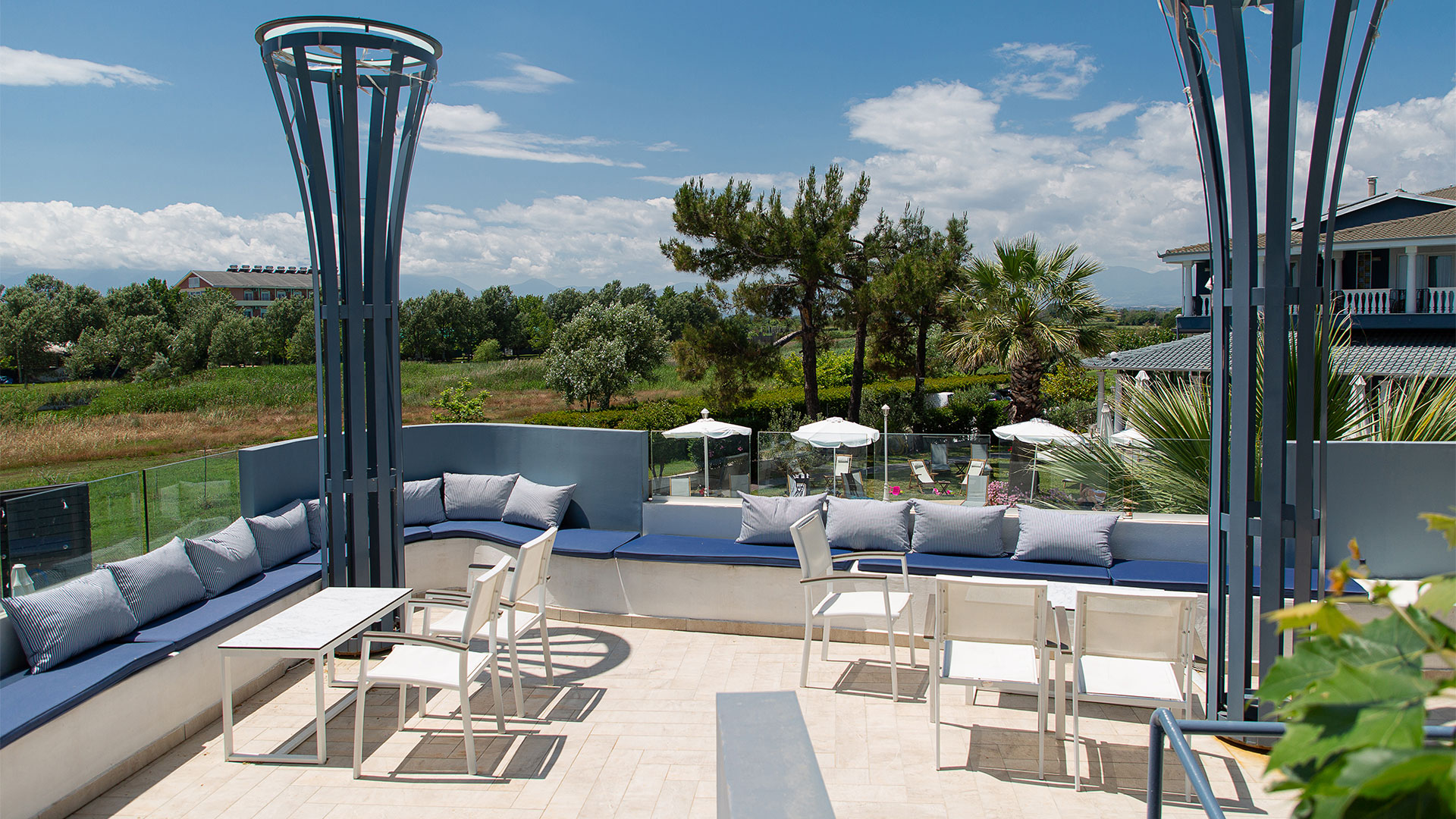 Hotel Anais pool bar 1.jpg