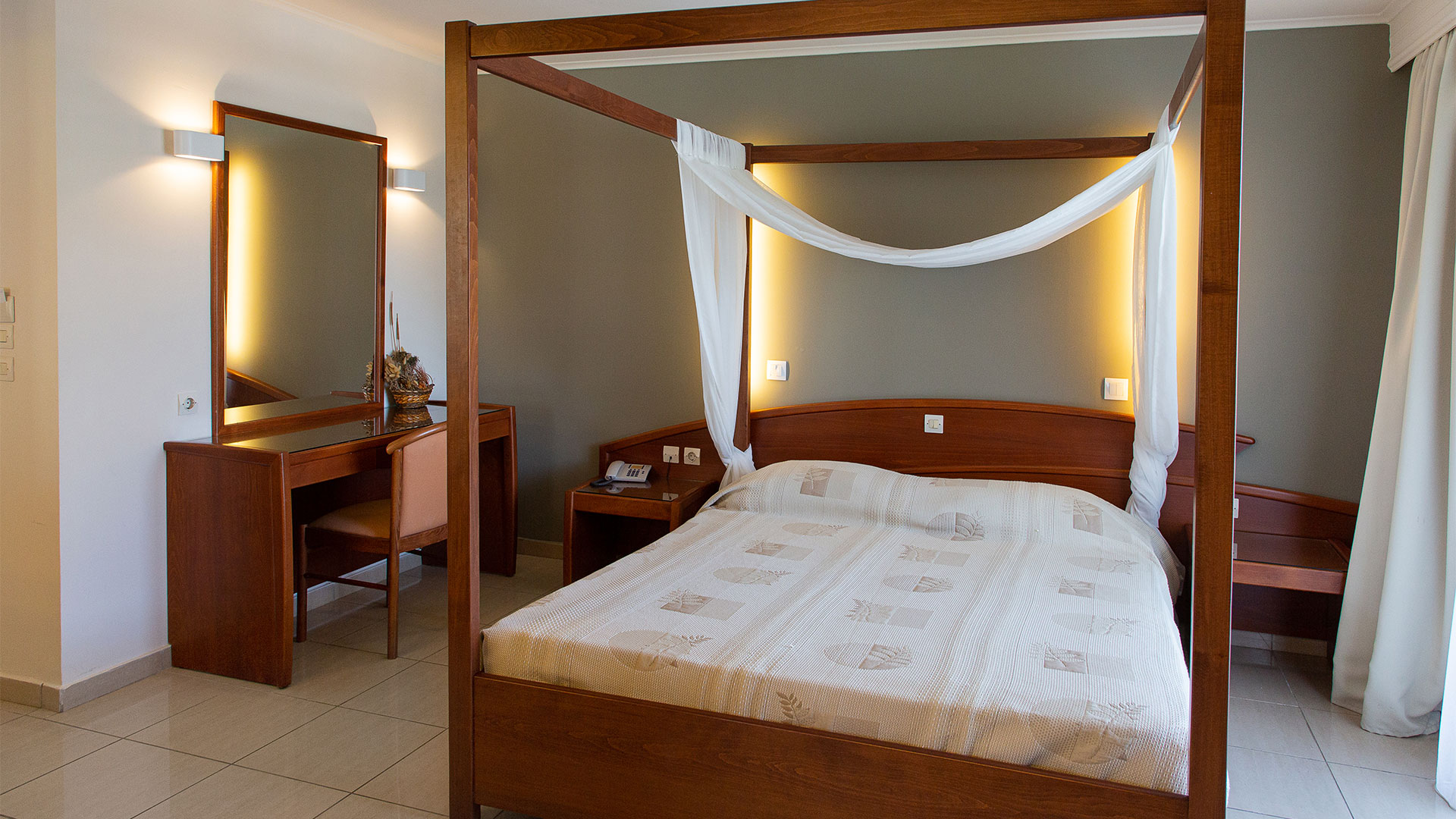 Hotel Anais superior suite.jpg